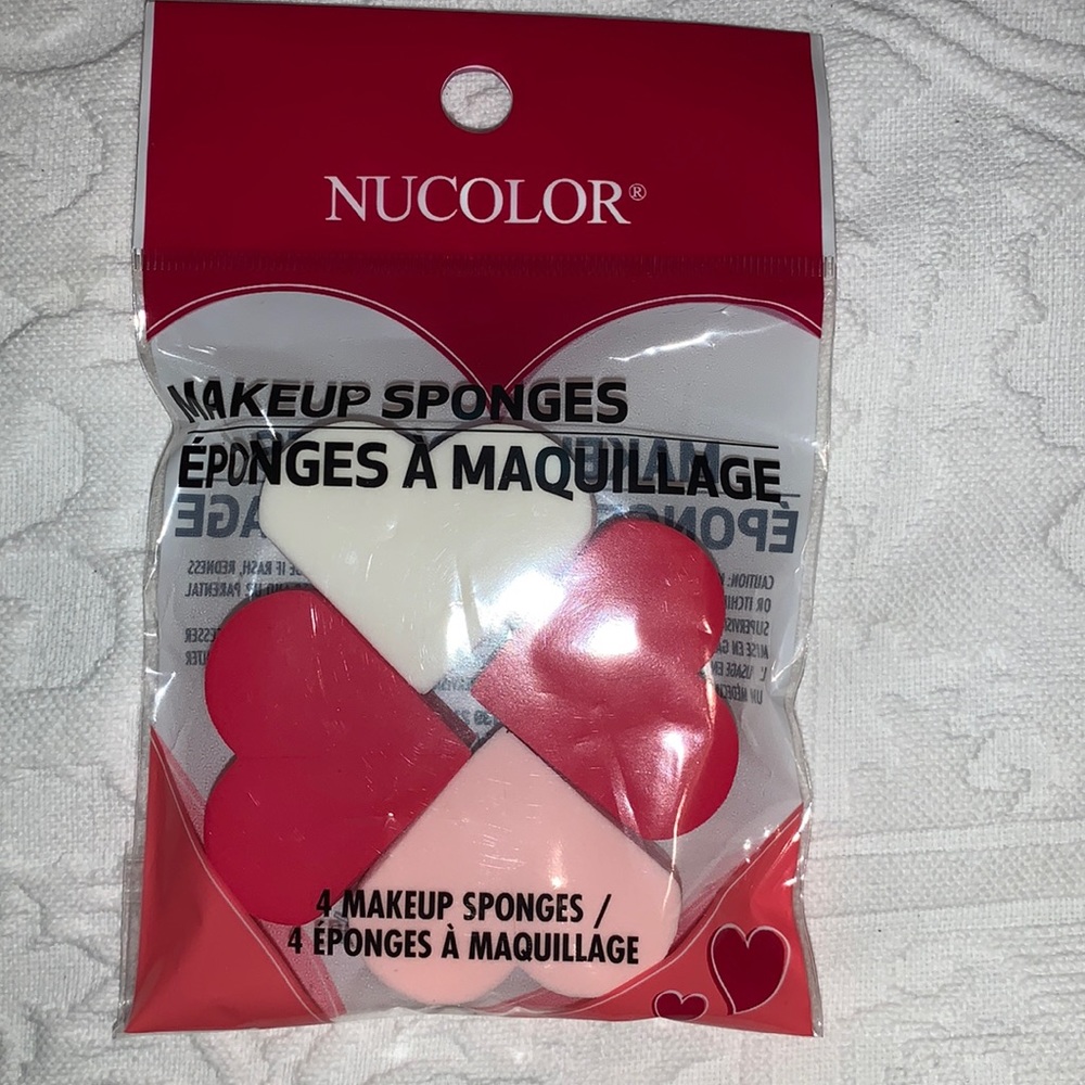 Makeup sponges, 4. Brand new